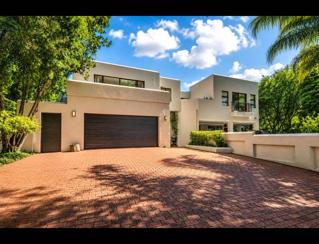 5 BEDROOM HOUSE FOR SALE IN FOURWAYS GARDENS